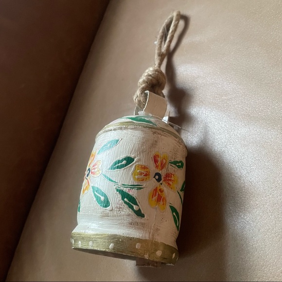 Hand painted bell 🔔 - Picture 6 of 8